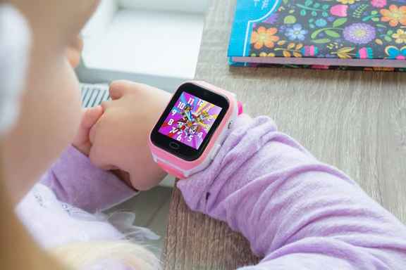 Pat' Patrouille Montre Enfant Technaxx Rose 4G, GPS, SOS, Appels et Suivi, Vidéo, 6-10 ans.