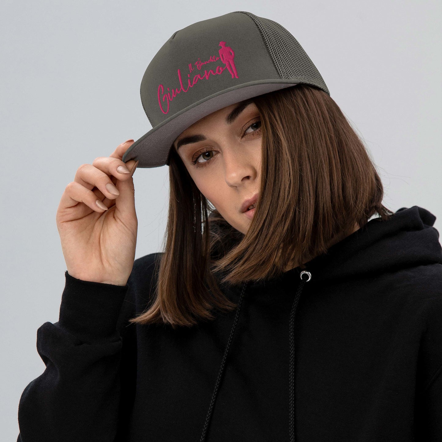 Giuliano il Bandito Casquette Brodée en Rose, Spécialement Conçue pour la Femme au Style Affirmé