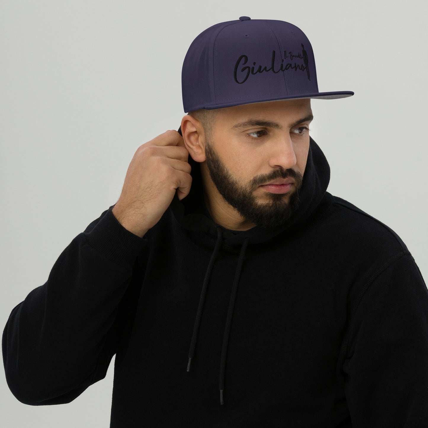 Giuliano il bandito casquette snapback : l’accessoire unisexe indispensable.