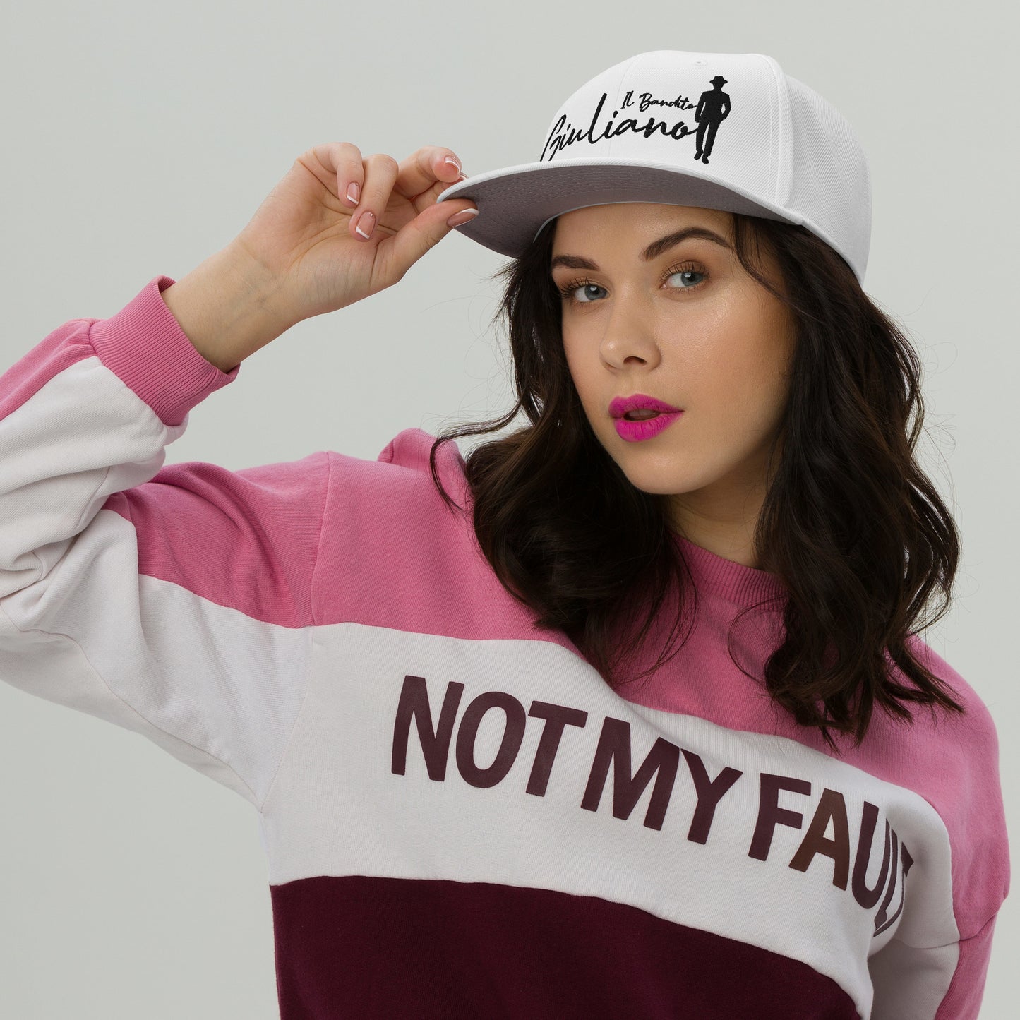 Giuliano il bandito casquette snapback : l’accessoire unisexe indispensable.