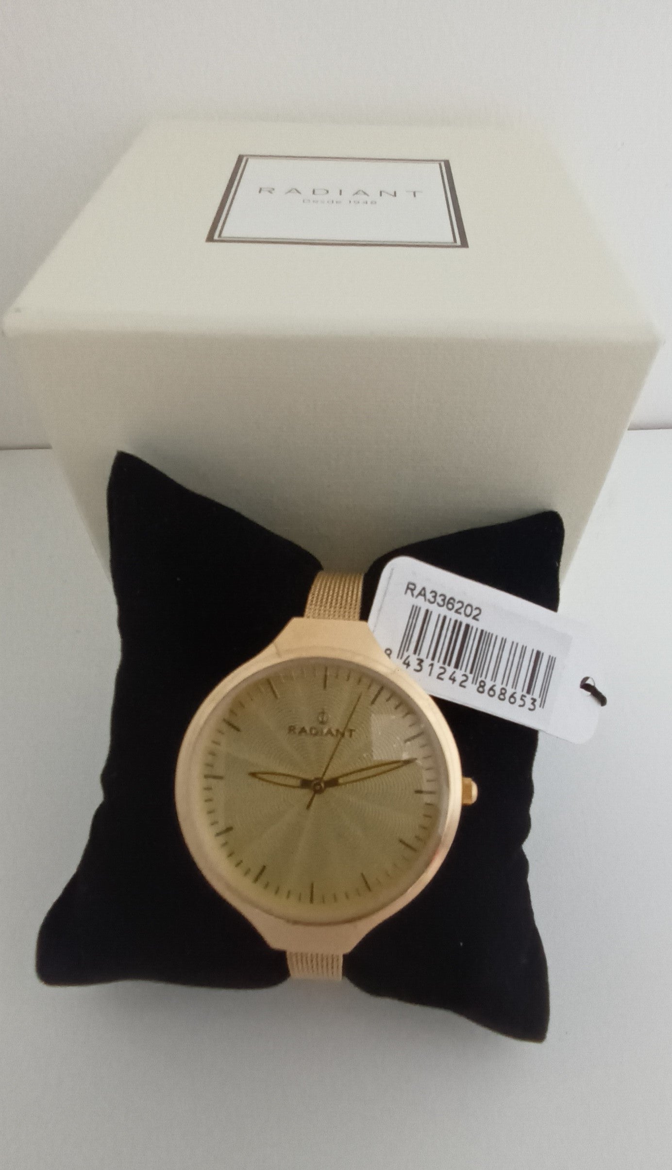 Montre Femme Radiant 39 mm - Un Trésor à Vos Poignets!